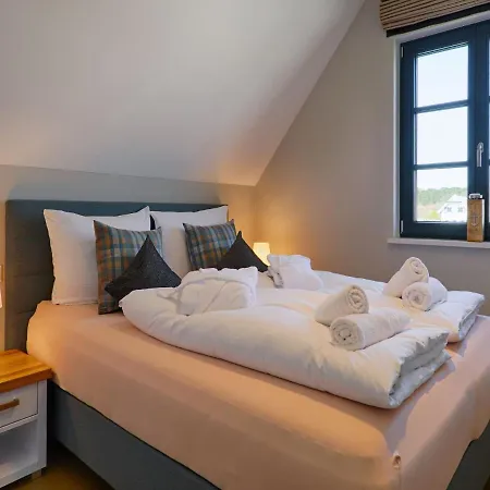 Reetland Am - Premium Reetdachvilla Mit 3 Schlafzimmern, Sauna Und Kamin F23 * Dranske